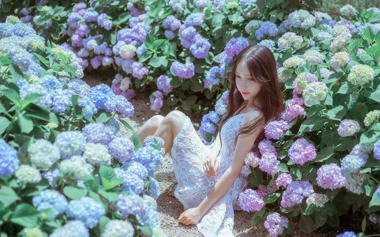 李强同澳大利亚总理阿尔巴尼斯共同出席第八届中澳工商界首席执行官圆桌会